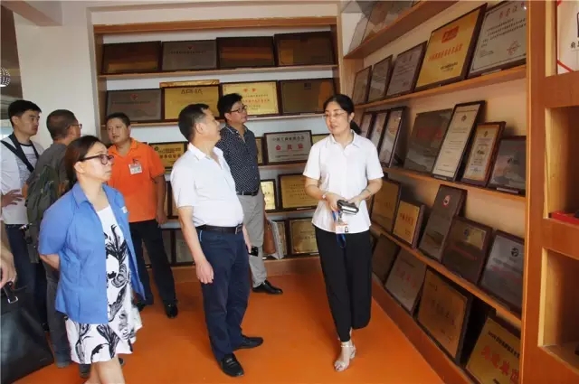 燃?xì)饪緺t,旋轉(zhuǎn)爐,熱風(fēng)循環(huán)爐,冷凍醒發(fā)箱,起酥機(jī),組合爐-賽思達(dá)-世界級(jí)烘焙設(shè)備品牌 燃?xì)饪緺t,旋轉(zhuǎn)爐,熱風(fēng)循環(huán)爐,冷凍醒發(fā)箱,起酥機(jī),組合爐-賽思達(dá)-世界級(jí)烘焙設(shè)備品牌