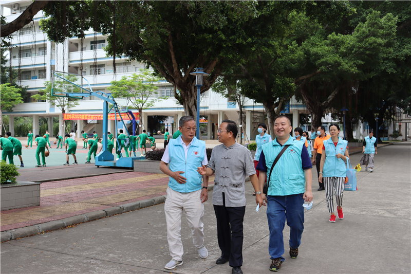 【賽思達烤箱】助力志愿者團隊赴從化關愛師生活動 【賽思達烤箱】助力志愿者團隊赴從化關愛師生活動