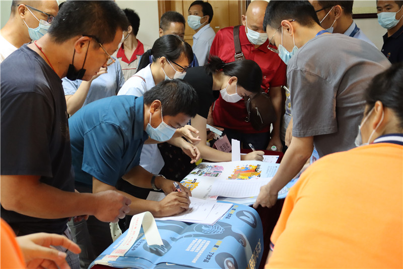 從化區明珠工業園安監中隊組織石海片區企業在賽思達開展觀看工礦商貿企業的安全生產事故警示教育片活動