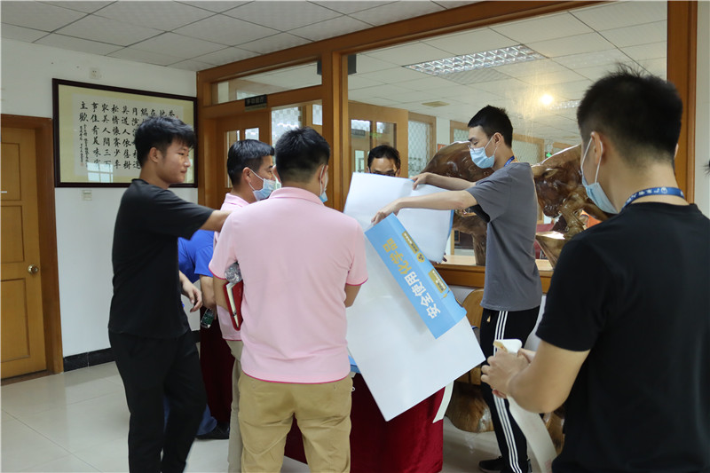 從化區明珠工業園安監中隊組織石海片區企業在賽思達開展觀看工礦商貿企業的安全生產事故警示教育片活動